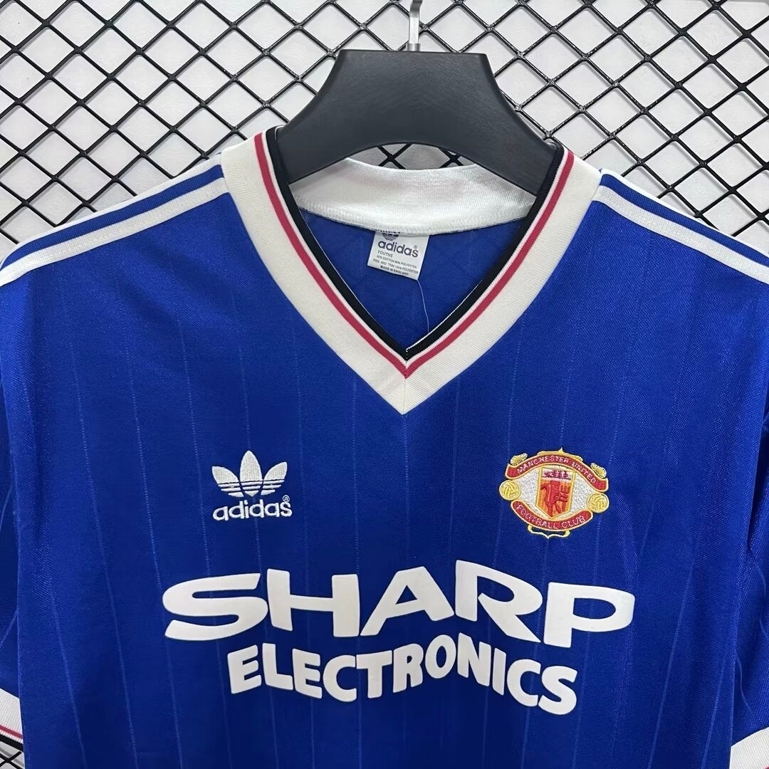 Man United 83 Away